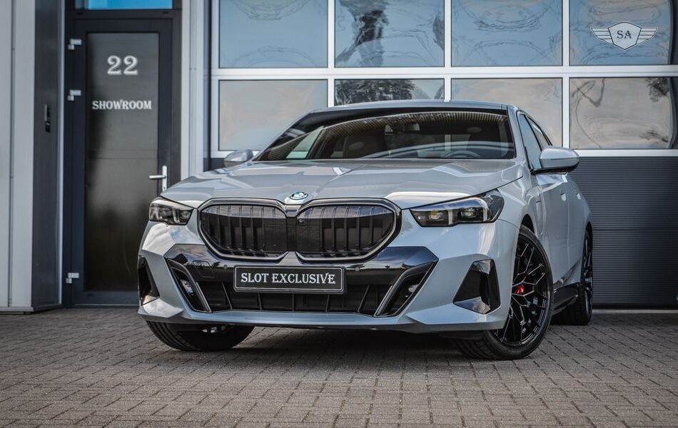 BMW 5-SERIE